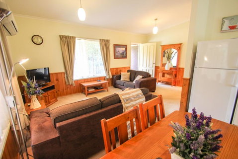 Silver Birches Holiday Unit 4 - Accommodation Directory 0