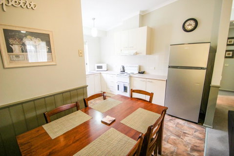 Silver Birches Holiday Unit 6 - Accommodation Directory 2