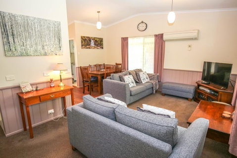 Silver Birches Holiday Unit 7 - Accommodation Directory 1
