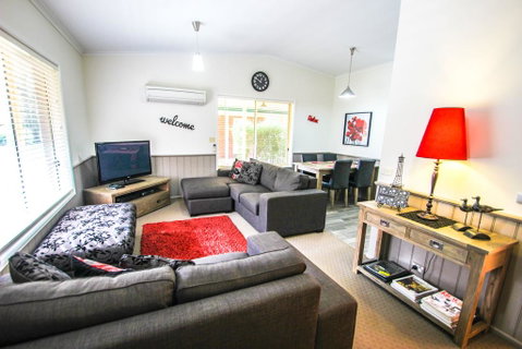 Silver Birches Holiday Unit 9 - Accommodation Directory 0