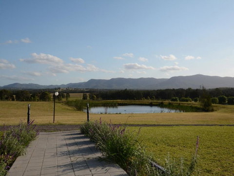 Silver Springs Estate 4br House + 6br House With Wifi, Pool. Fireplace, Views, Olives And Space - Accommodation Directory 2