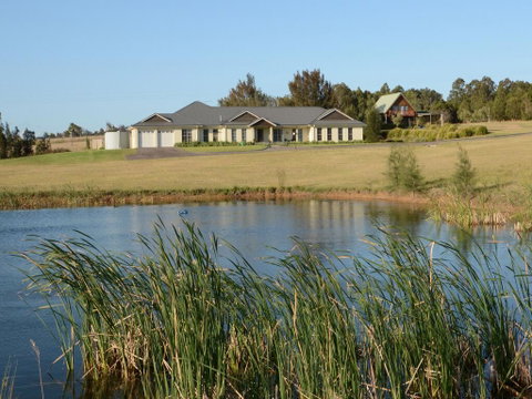 Silver Springs Estate 4br House + 6br House With Wifi, Pool. Fireplace, Views, Olives And Space - Accommodation Directory 0