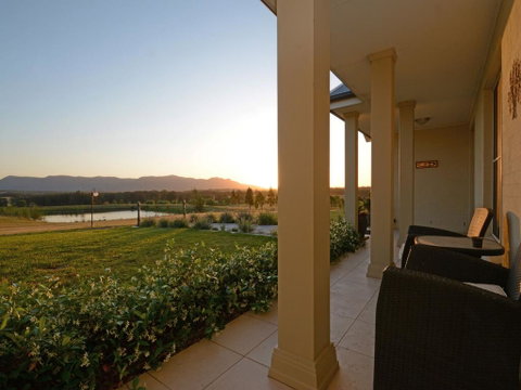 Silver Springs Estate 4br House + 6br House With Wifi, Pool. Fireplace, Views, Olives And Space - Accommodation Directory 1
