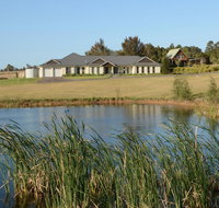 Silver Springs Estate 4br house  6br house with Wifi Pool. Fireplace Views Olives and Space - Accommodation Directory