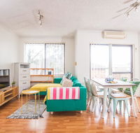 SIMPLE COMFORT 2bed1bath Unit in Meadowbank - Accommodation Directory
