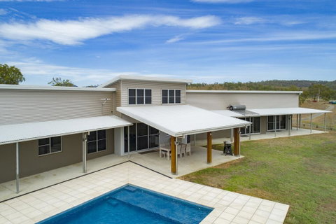 Skyline Farm House - Accommodation Directory 0