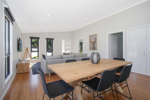 Snowgum Bright Retreat - 1 - Accommodation Directory 1