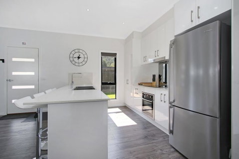 Snowgum Bright Retreat - 2 - Accommodation Directory 0