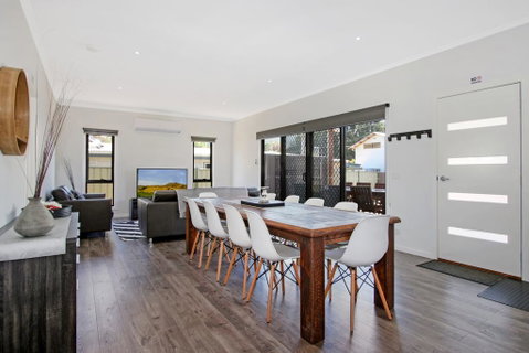 Snowgum Bright Retreat - 2 - Accommodation Directory 1