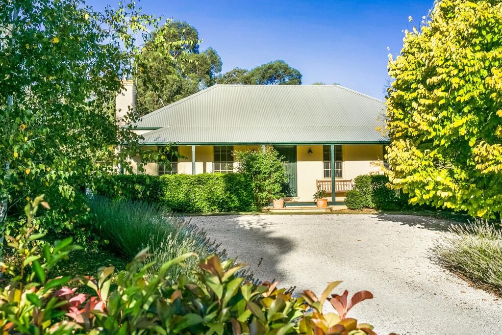 Manchester Square NSW Accommodation Directory