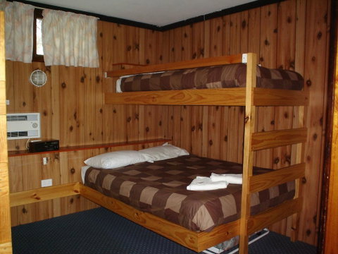 Southern Cross Motor Inn & Tourist Park - Accommodation Directory 2