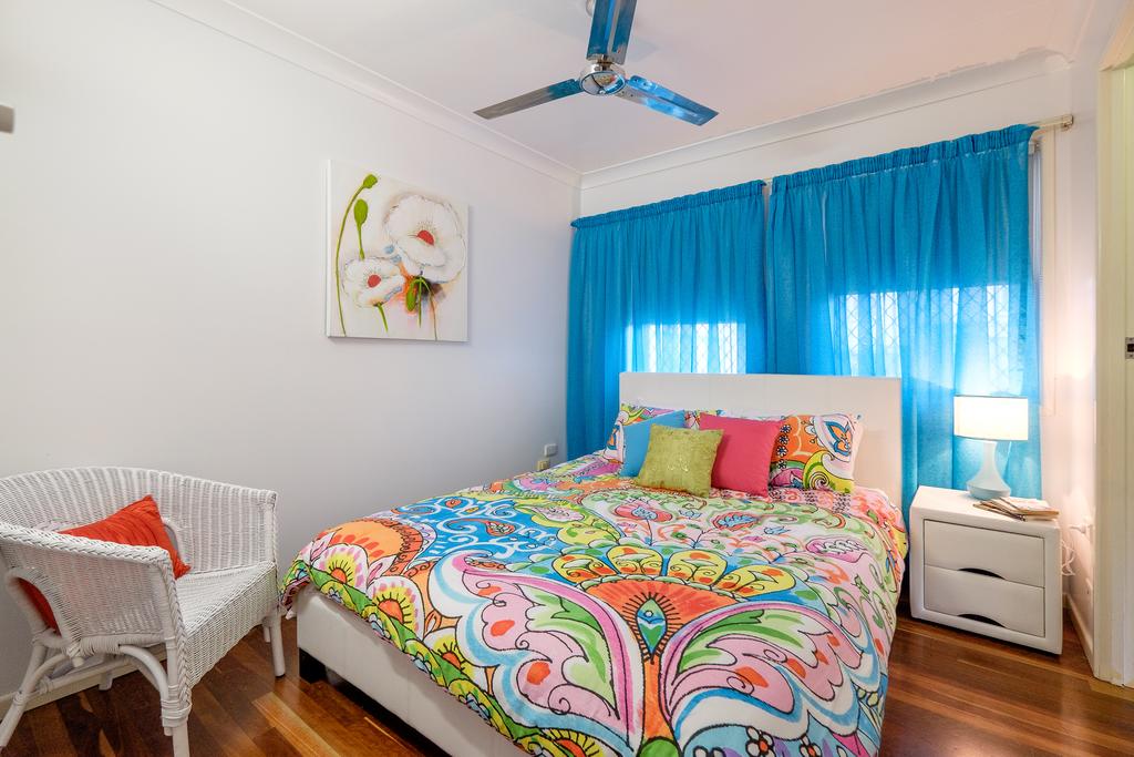Avenell Heights QLD Accommodation Directory