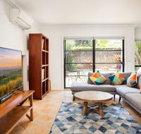 Spacious Home in the Heart of Avalon Beach - Accommodation Directory