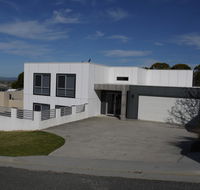 Spectacular Holiday Living - Accommodation Directory