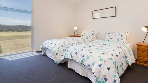 ST ANDREWS BEACH APARTMENT 4.01 - Accommodation Directory 3