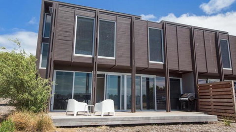 ST ANDREWS BEACH APARTMENT 4.02 - Accommodation Directory 2