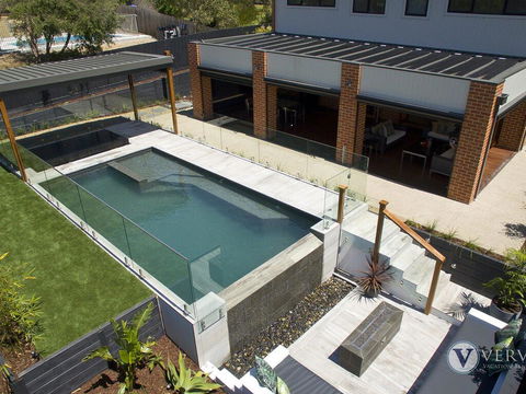 St Tropez - Accommodation Directory 0
