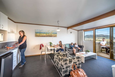 Stanley Seaview Inn - Accommodation Directory 3