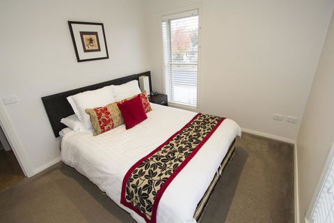 Stay Bathurst - Accommodation Directory 2