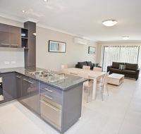 Stonewood Villas - Accommodation Directory