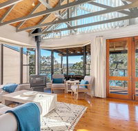 STUNNING WATERFRONT ESCAPE AT DALEYS POINT - Accommodation Directory