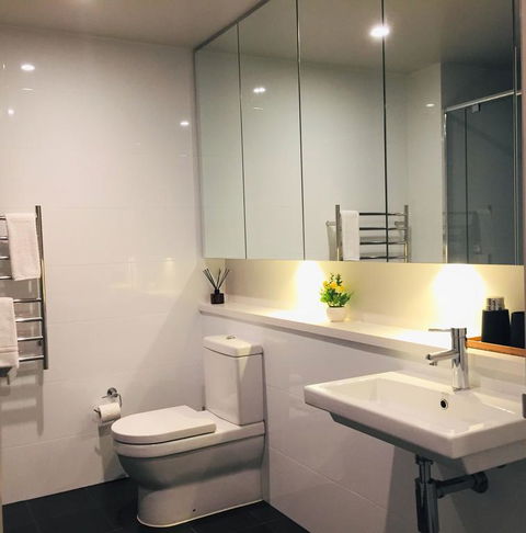 Stylish 2BR With Stunning Views - Sydney Olympic Park - Accommodation Directory 3
