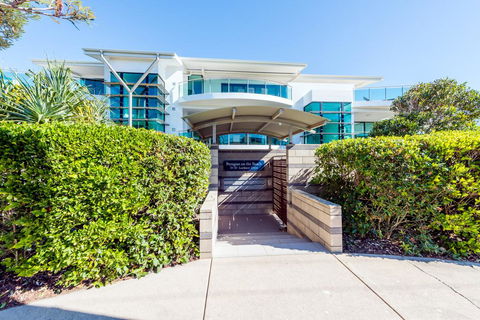 Stylish Beach Side Apartment - Unit 5 - 33 Lorikeet Drive - Accommodation Directory 2