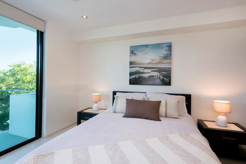 Stylish Beach Side Apartment - Unit 5 - 33 Lorikeet Drive - Accommodation Directory 3
