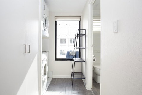 Stylish Loft Steps From City In Best Neighbourhood - Accommodation Directory 3
