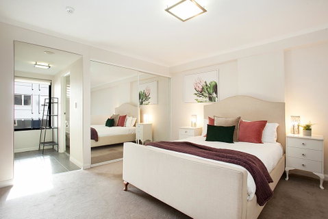 Stylish Loft Steps From City In Best Neighbourhood - Accommodation Directory 1