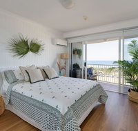 Stylish Studio with Ocean Views Bel Air Broadbeach - Accommodation Directory