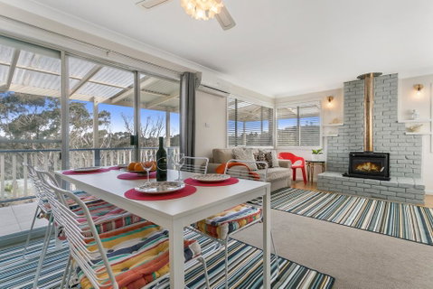 Sunflower Cottage - Accommodation Directory 2