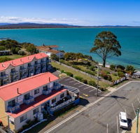 SWANSEA VILLAS - Accommodation Directory