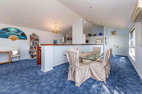 Tah Villa, 1/68 Marine Drive - Accommodation Directory 2