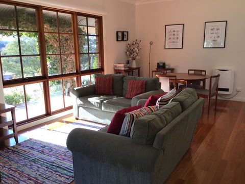 Tantallon - Accommodation Directory 3