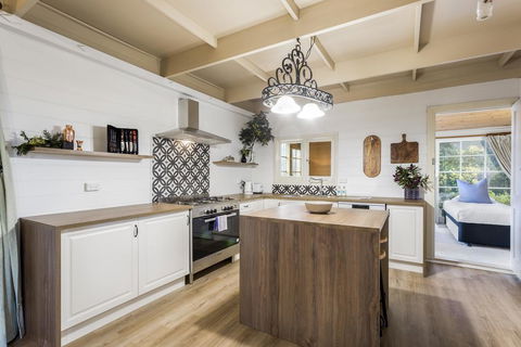 Tasmania Frankford Road - Accommodation Directory 1