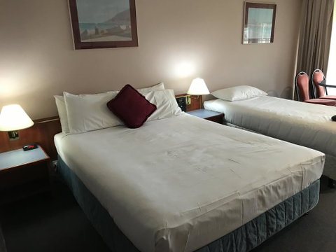 Tea Gardens Motel - Accommodation Directory 1