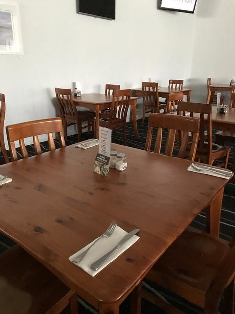 Tea Gardens Motel - Accommodation Directory 2