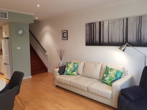 The Artisan - 3BR House In The City - Accommodation Directory 2