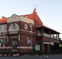 The Bank BB West Wyalong - Accommodation Directory