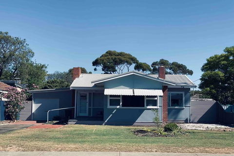 The Beach House Busselton - Accommodation Directory 0