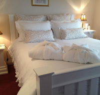 Ellie's Cottages - Accommodation Directory