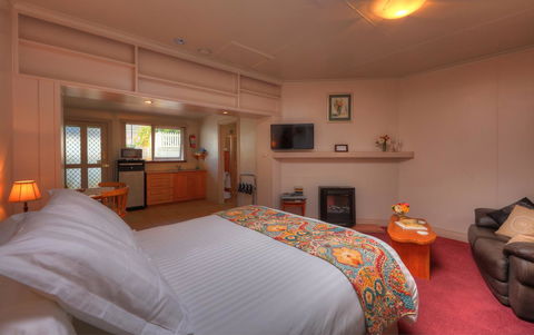Ellie\'s Cottages - Accommodation Directory 12