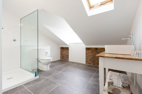 Ratho Farm - Accommodation Directory 6