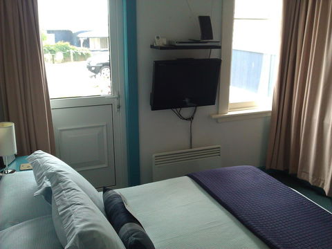 Freycinet Waters - Accommodation Directory 18