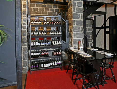 The Fox And Hounds Historic Hotel - Accommodation Directory 23
