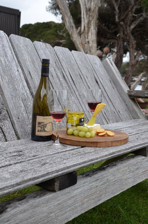 Lettes Hideaway - Accommodation Directory 0