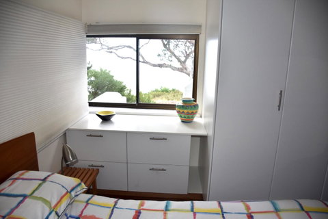 Beachside Taroona With Spa - Accommodation Directory 0