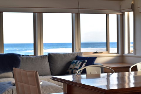 The Strand ~ On The Edge Of The Beach - Accommodation Directory 16