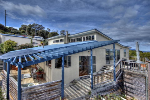 The Strand ~ On The Edge Of The Beach - Accommodation Directory 8